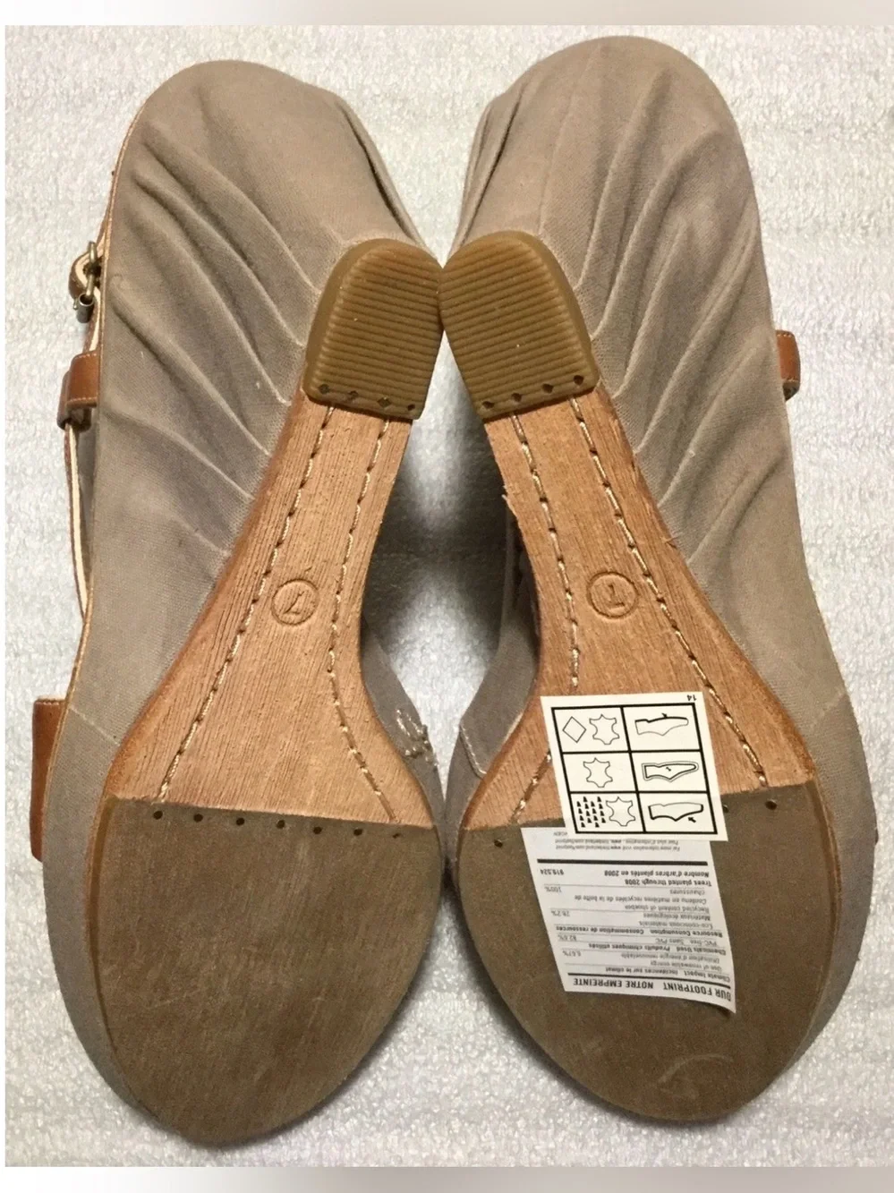 Timberland Boot Company Women's Wedge Sandal Brown/Tan Canvas Size 7M New no box